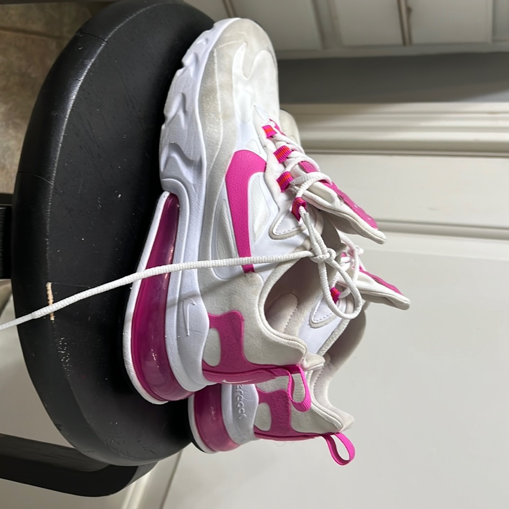 Nike tennis shoes